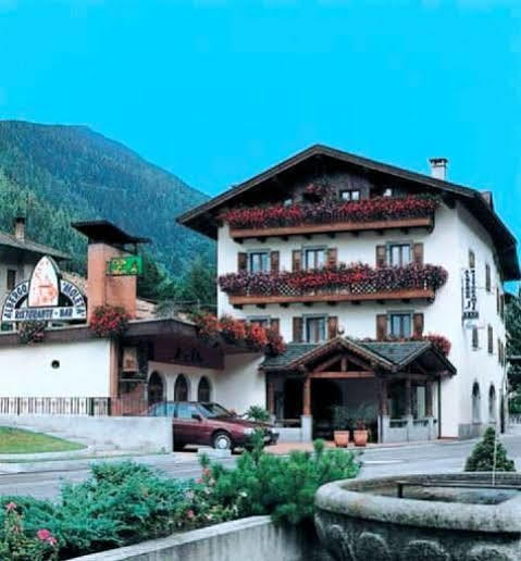 Albergo Moleta Spiazzo  Esterno foto